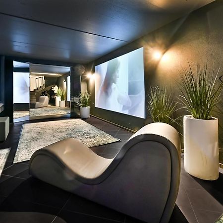 Jacuzzi Cinema Loft Apartment Kaunas Exterior photo