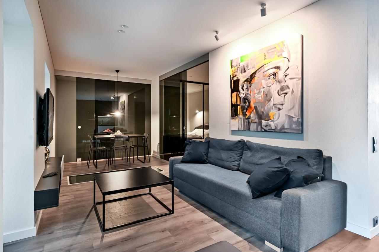 Jacuzzi Cinema Loft Apartment Kaunas Exterior photo