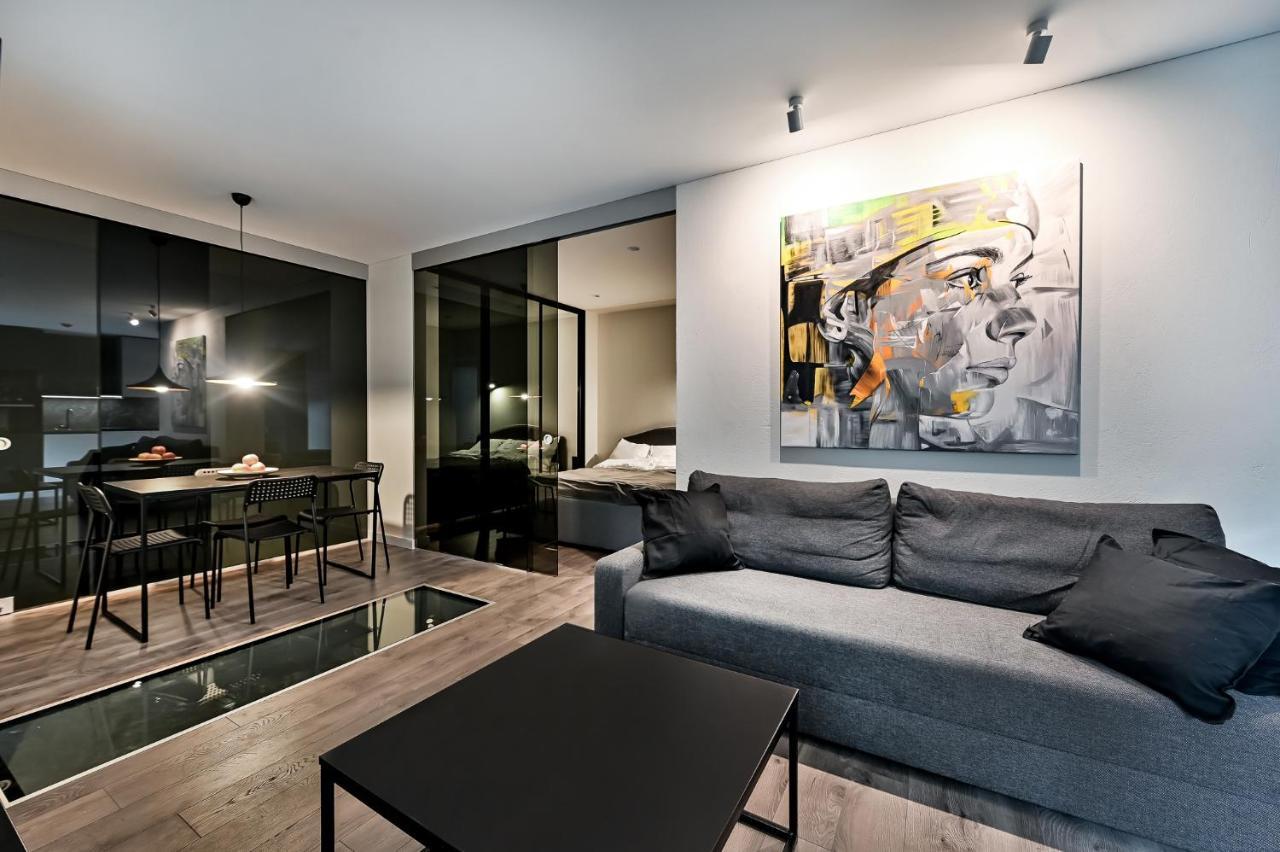 Jacuzzi Cinema Loft Apartment Kaunas Exterior photo